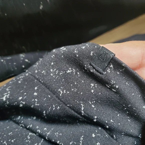 Lululemon Restless Half Zip - Picture 3 of 4